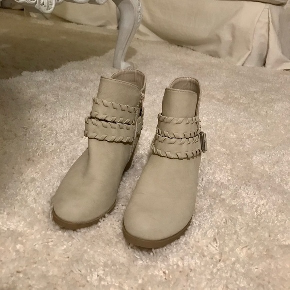 Style & Co | Booties - Picture 2 of 3